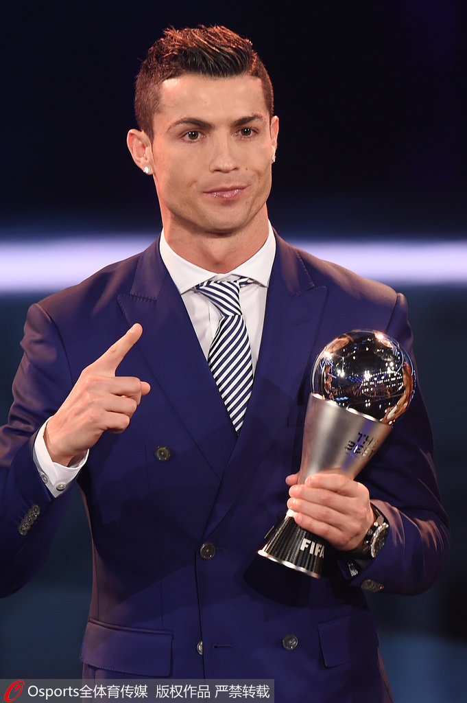 爱迪森巴杰2025季后赛轰3发本垒打，世界大赛G1代打满贯砲