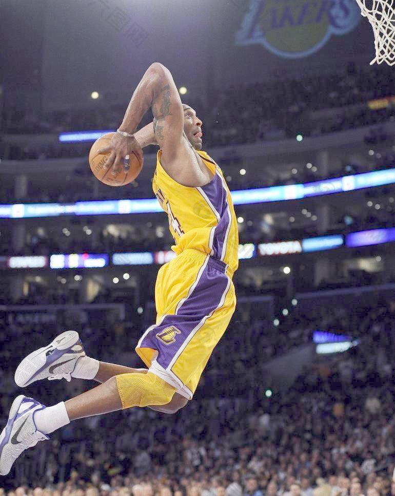 身价2500万出场时间26分钟，米体：国米正考虑冬窗外租迪乌夫（米体：仅出场26分钟、身价2500万，国米或在冬窗外租迪乌夫）