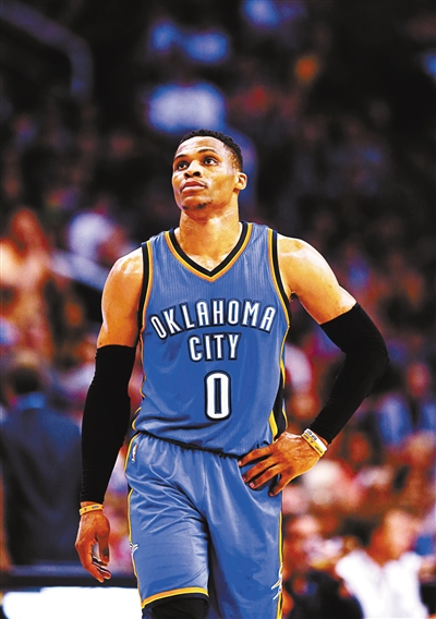 MVP+梅开二度：孔德vs法兰克福个人集锦（孔德个人集锦：对阵法兰克福荣膺MVP并梅开二度）