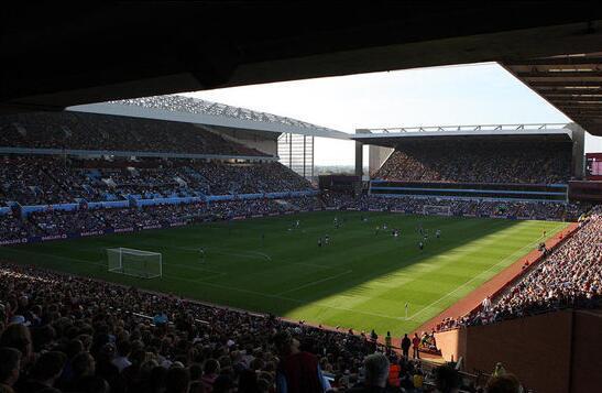 扎戈：托蒂睡觉打呼噜还说梦话；吐西蒙尼口水是因他故意挑衅（扎戈称托蒂睡觉会打鼾还会说梦话；向西蒙尼吐口水因其刻意挑衅）
