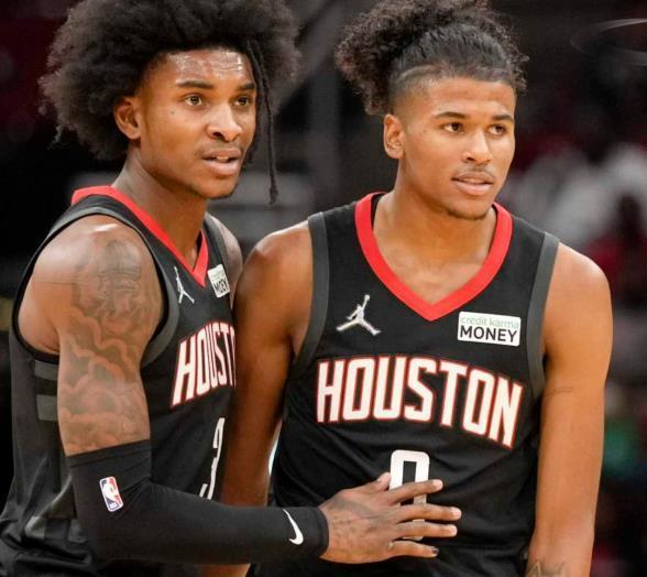 FIFPRO女足年度最佳11人：拉索、邦马蒂领衔，英格兰6人入围（FIFPRO女足年度最佳阵容出炉：邦马蒂、拉索领衔，英格兰6将上榜）