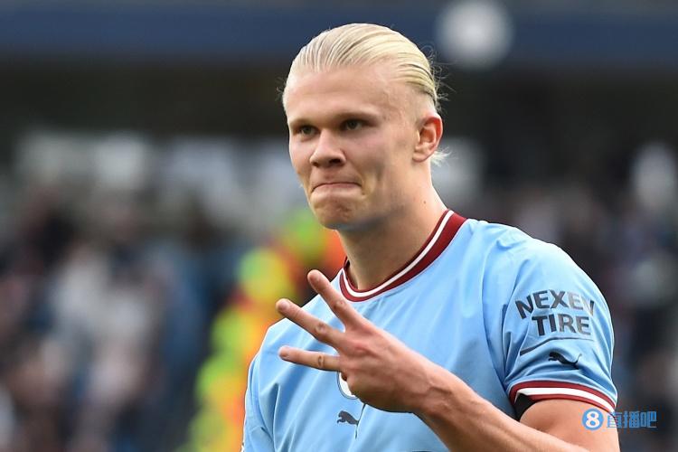 现场观赛，弗洛伦蒂诺和齐达内出席在伯纳乌举行的NFL海外赛（弗洛伦蒂诺与齐达内现身伯纳乌 观战NFL海外赛）