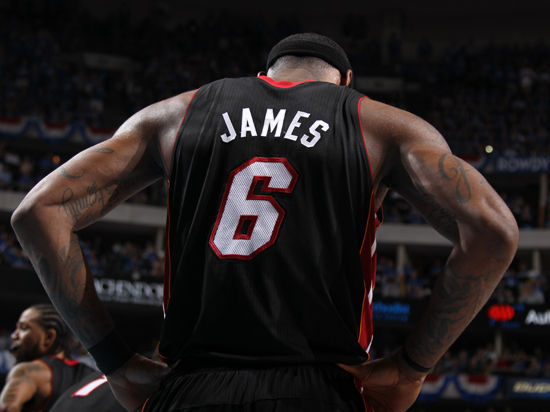 芬奇：主力球员上半场必须努力防守，他们打得太随意了（芬奇：首发上半场防守不力，表现过于随意）