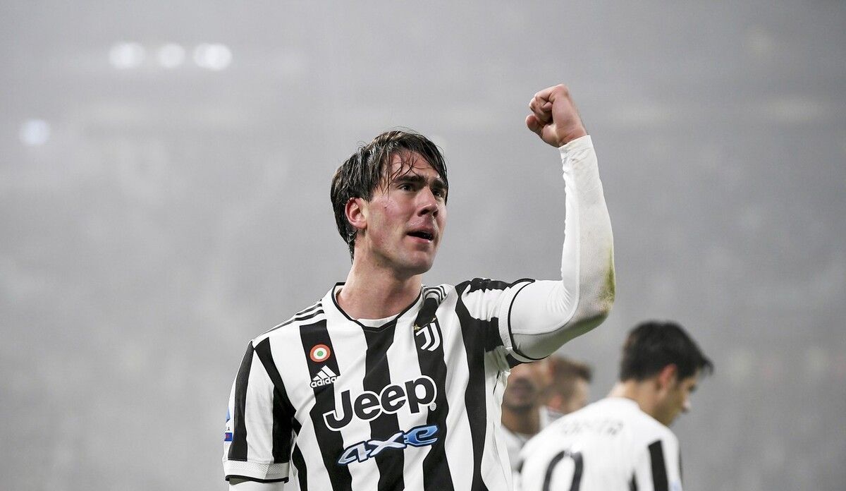 江苏省体育代表团到访西甲联盟，双方在马德里举行正式会谈（江苏省体育代表团拜会西甲联盟，双方在马德里展开正式会谈）