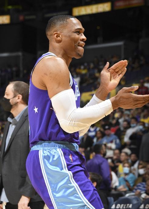 篮球篮网防守效率创新高（篮网防守效率升至赛季新高）