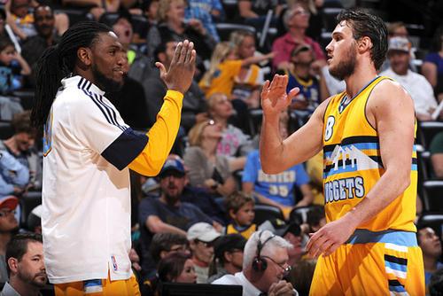 周定洋：亚冠精英赛首个客场积分，为流汗拼搏的小伙子们自豪（周定洋：亚冠精英赛客场首分到手，我为这些拼到汗流浃背的小伙子们骄傲）