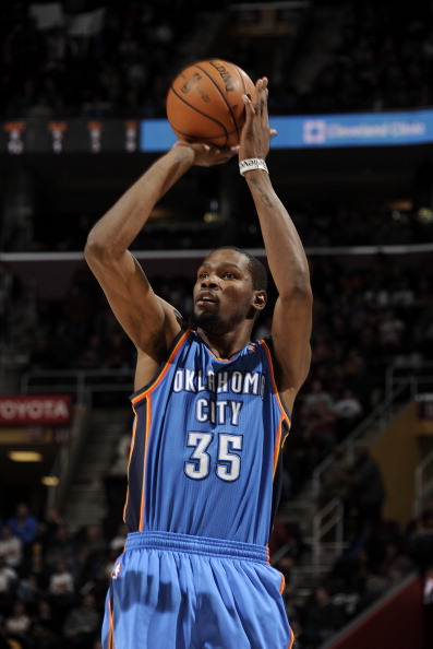 英媒：如果斯洛特下课，利物浦可能让杰拉德担任临时主帅（英媒：若斯洛特遭解雇，利物浦或请杰拉德担任代理主帅）