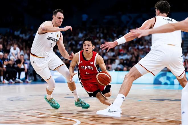 北青：U18男足先和上海当地球队热身；2支国少也有望本月集训（北京青年报：U18男足将先与上海本土球队热身，两支国少或于本月集训）