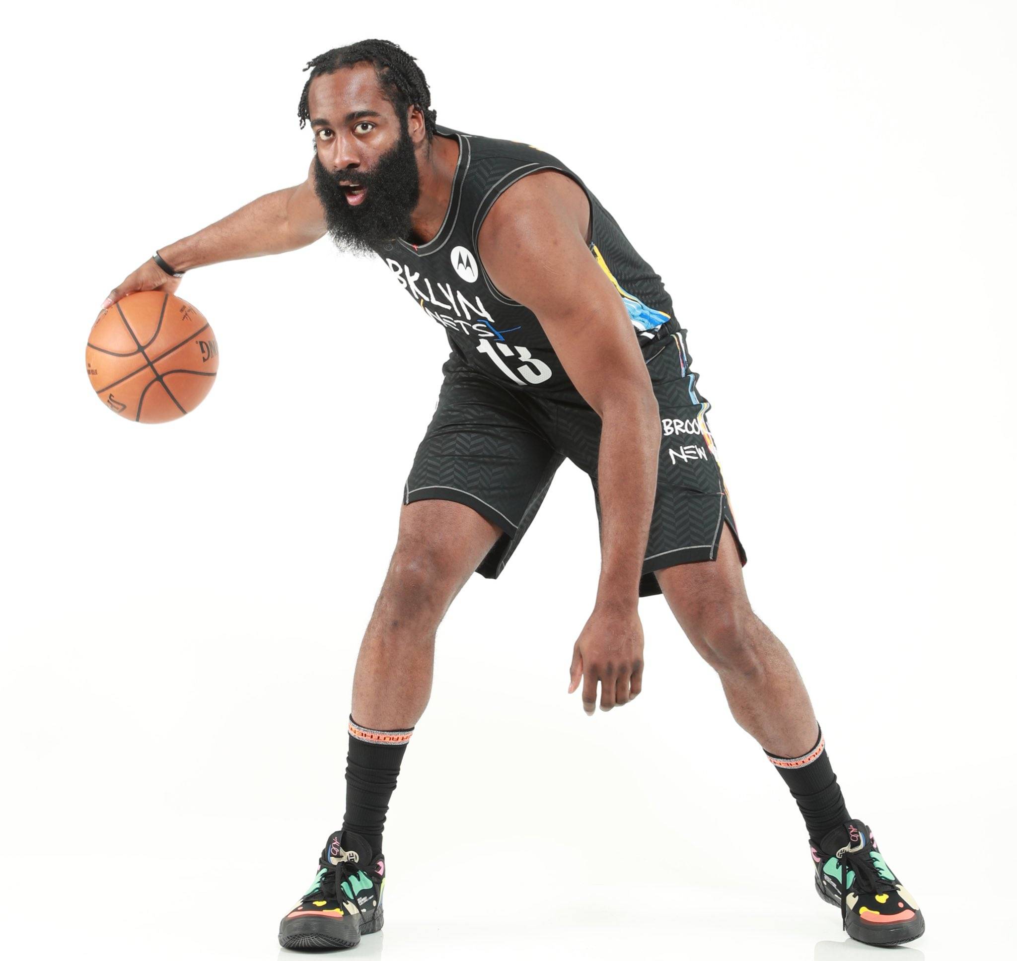 申花vs神户：米内罗、特谢拉首发，吴曦、马纳法出战（申花战神户：米内罗、特谢拉先发，吴曦与马纳法登场）