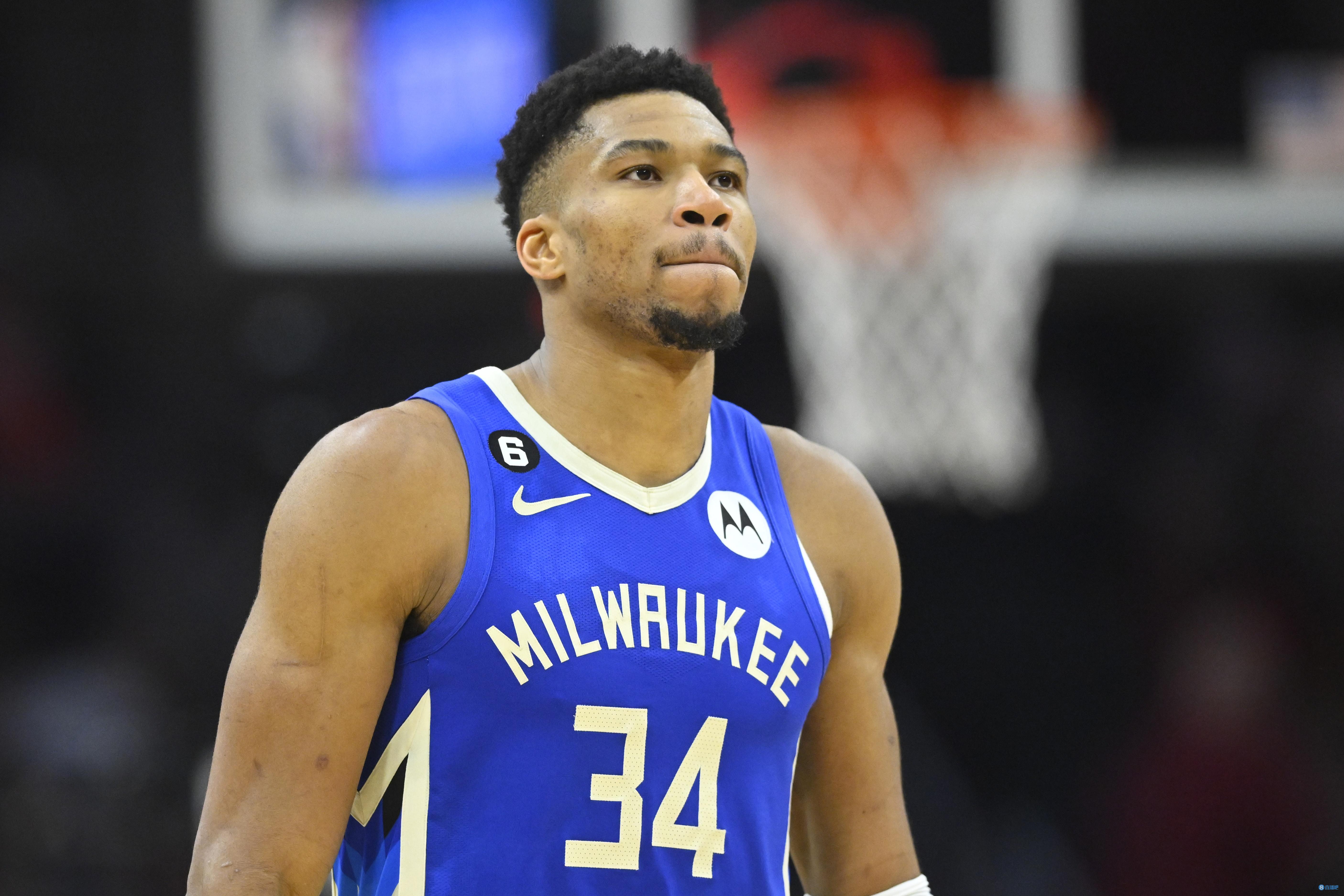 都体：尤文对洛博特卡感兴趣，但他更愿意接受来自国外的报价（都体：尤文有意洛博特卡，球员更青睐海外报价）