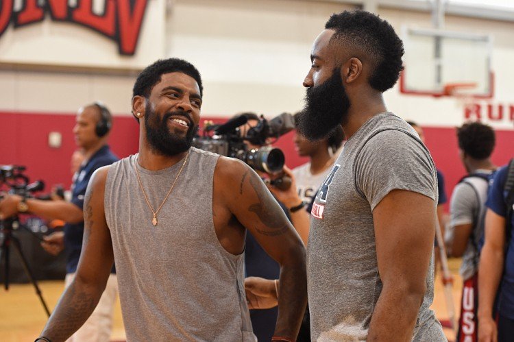 斯基拉：意足协主席提出联赛改革方案，减少意甲降级球队数量（斯基拉：意足协主席倡议联赛改革，拟减少意甲降级名额）