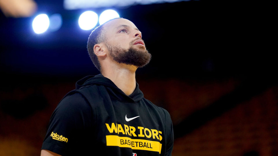 西甲积分榜：皇马爆冷输球距巴萨4分，黄潜第三，马竞第四（西甲积分榜：皇马冷门告负落后巴萨4分，黄潜第三、马竞第四）